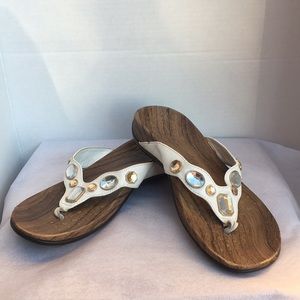 VIONIC Brand Sandals w/ High Arch Support